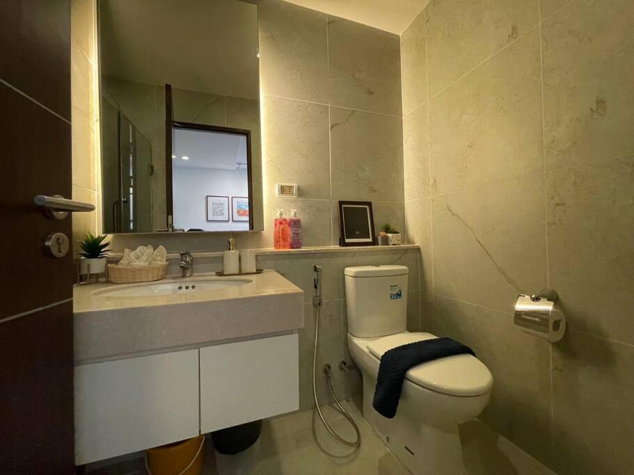 Luxury And Modern Condo In Central Chiang Mai - Astra Condo Extérieur photo